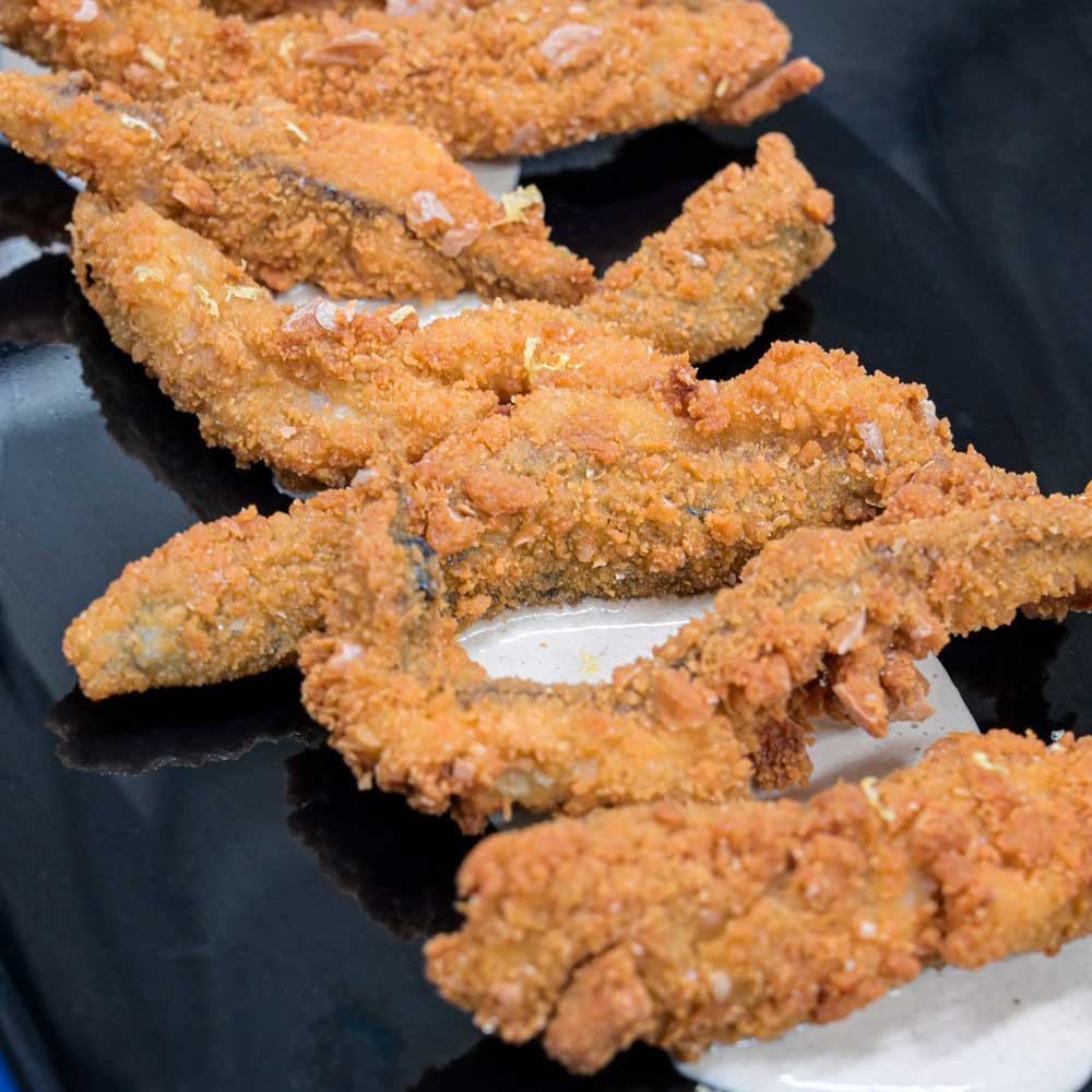 Il croccante della crosta di tarallo sposato alla delicatezza dello sgombro,