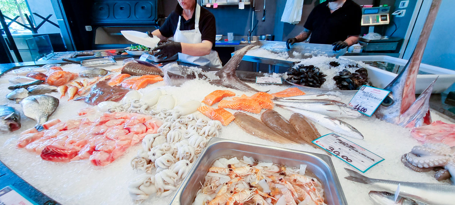 Il mare in cucina tra passione e qualità: la pescheria dell'eccellenza barese è Marisqueria - La Marisqueria