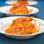 SPAGHETTONI CON SCAMPI E DATTERINO ROSSO